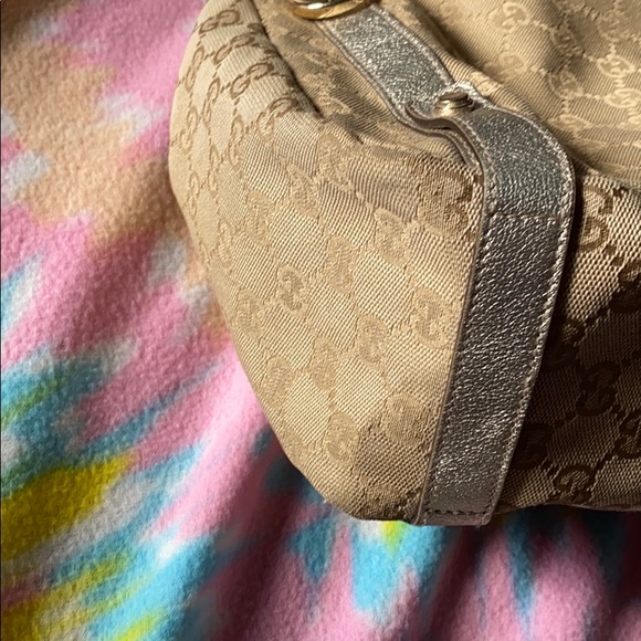 Final Sale! Gucci Tote Bag - Picture 10 of 15